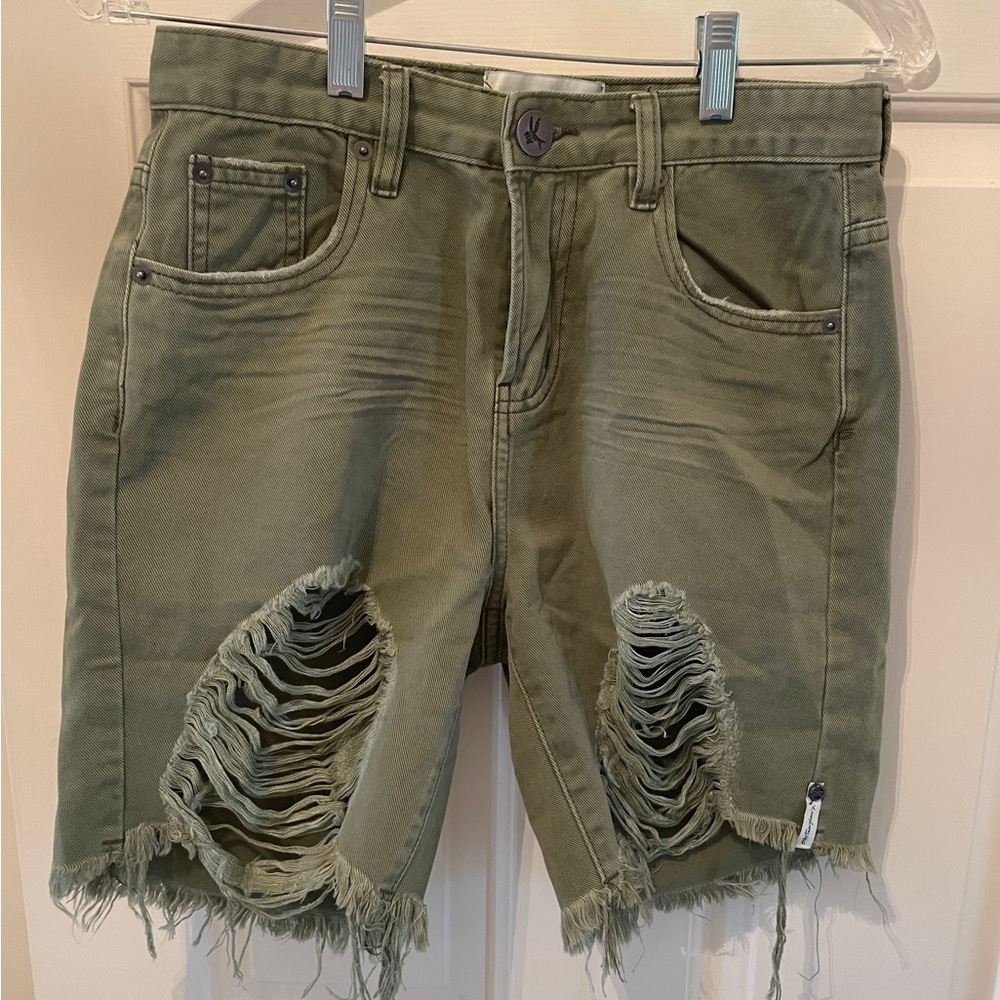 One Teaspoon Distressed Olive Green Denim Shorts size 26